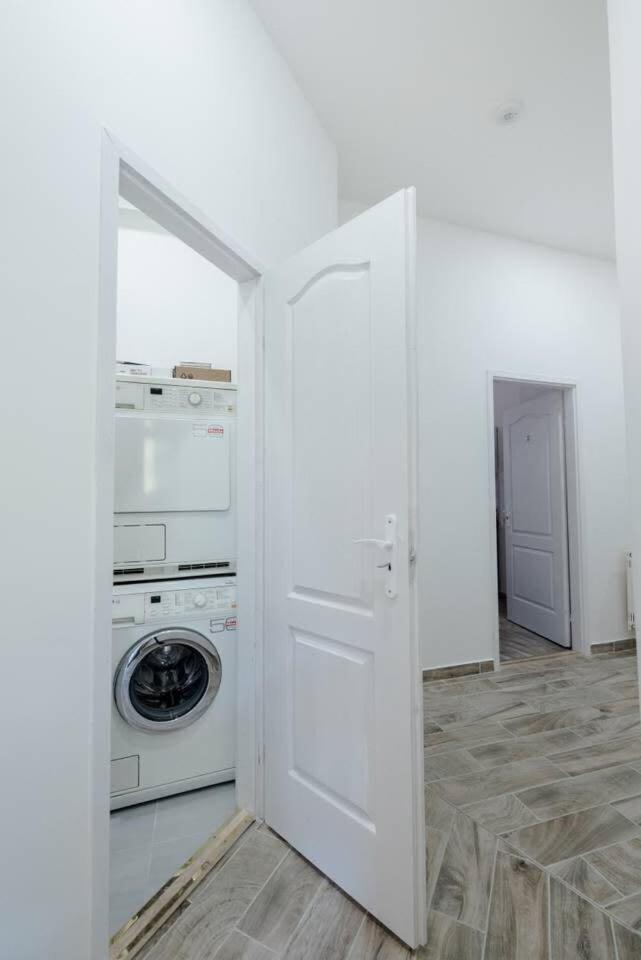 Brand New Studio With Aircon In The Center Budapest Exterior foto