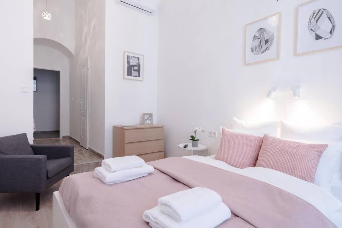 Brand New Studio With Aircon In The Center Budapest Exterior foto